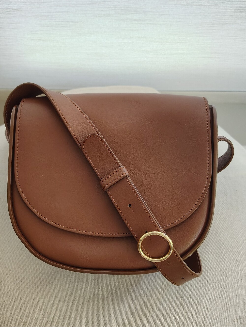 Cuyana Modern Saddle Bag Chestnut Leather Crossbody